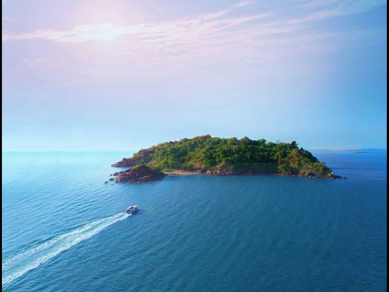 Scenic coastal cruise moment in Goa